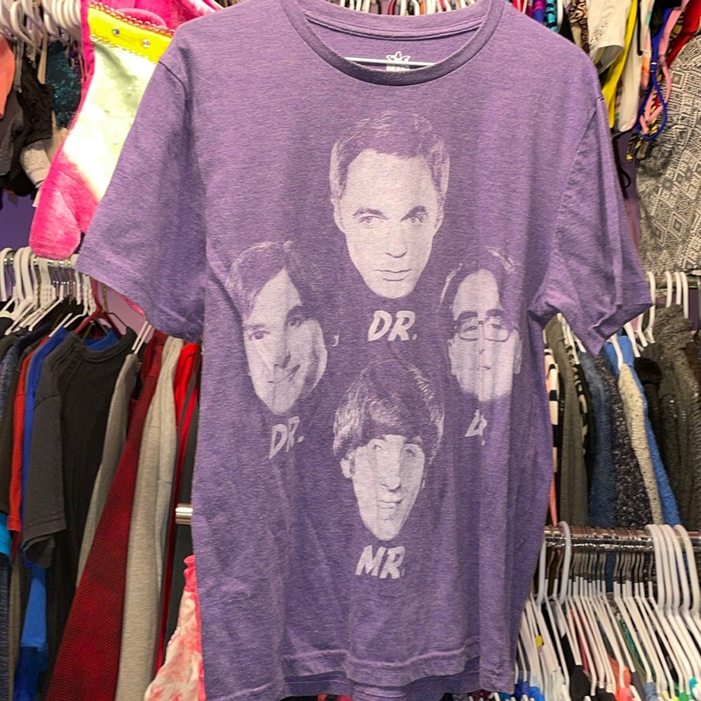 Big Bang Theory 4 Dr’s all 4 faces in purple tshirt size small